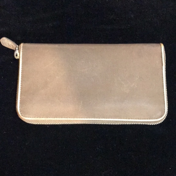Prada wallet brown with gold trim. - Picture 7 of 8